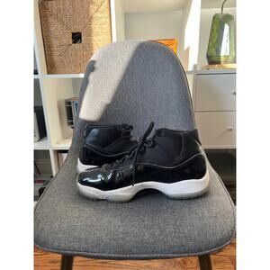 Jordan 11 Space Jam size 10